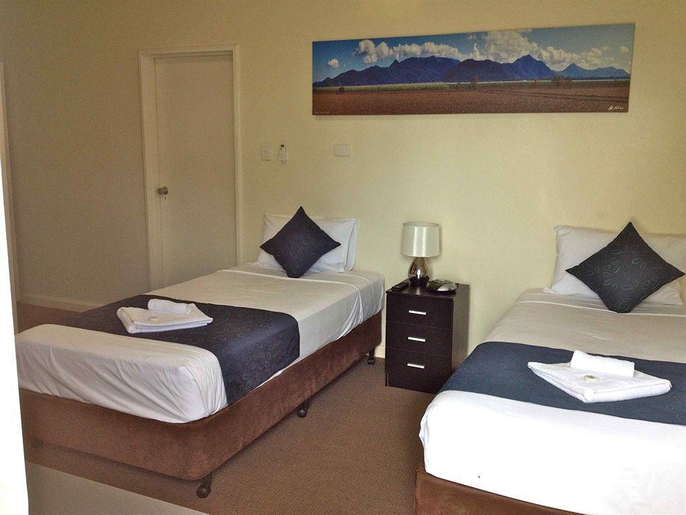 ลีส์โฮเต็ล อิงแฮม Hotel ภายนอก รูปภาพ
